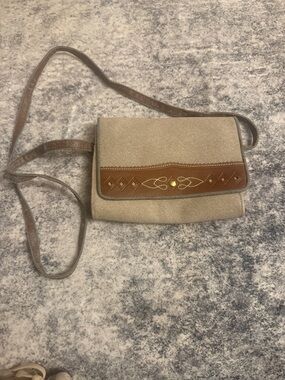 Beige Canvas Crossbody Bag with Brown Trim 💚